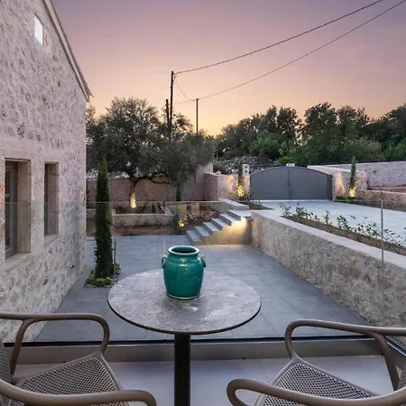 Sleeps 4 With Pool Air Con And Wifi * Kokolata