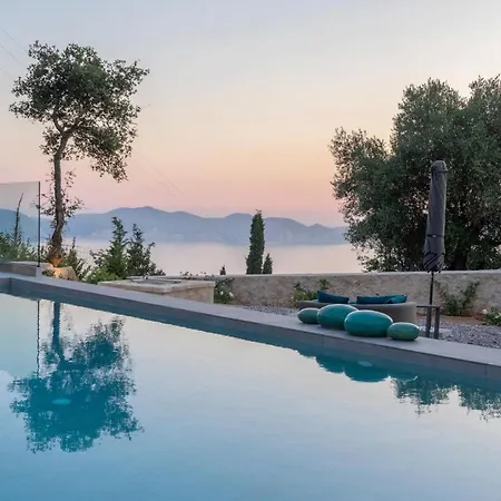Sleeps 4 With Pool Air Con And Wifi Villa