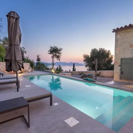 Sleeps 4 With Pool Air Con And Wifi Villa Kokolata
